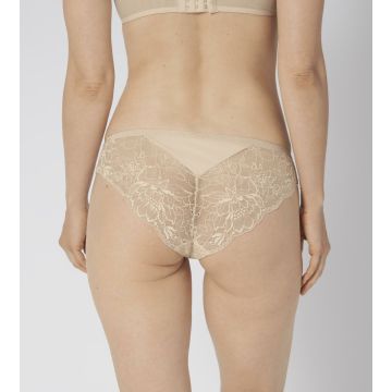 Triumph Amourette Charm Brazilian Slip Creamy Dream